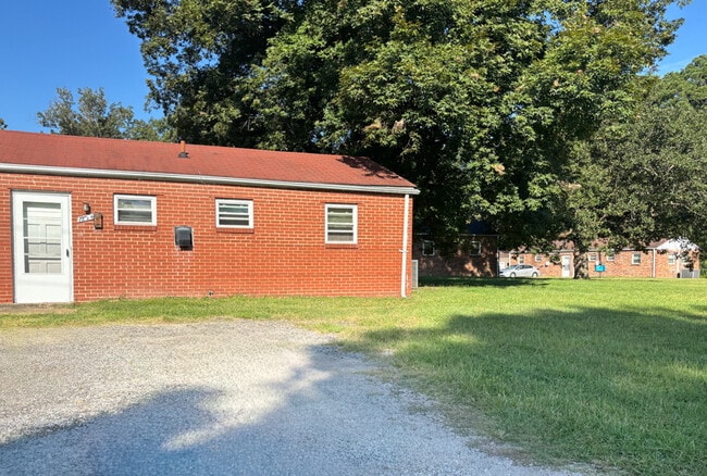 Building Photo - 7824 Maris Rd