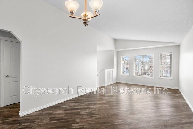 Photo du bâtiment - 119 Cimarron Grove Crescent