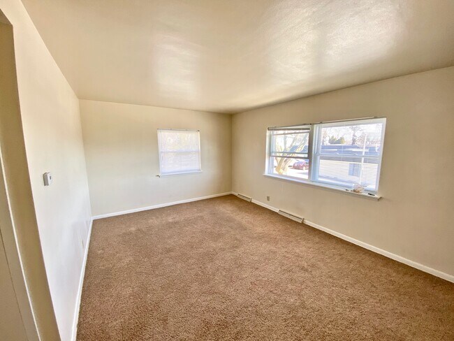 Building Photo - 2039 S 89th St
