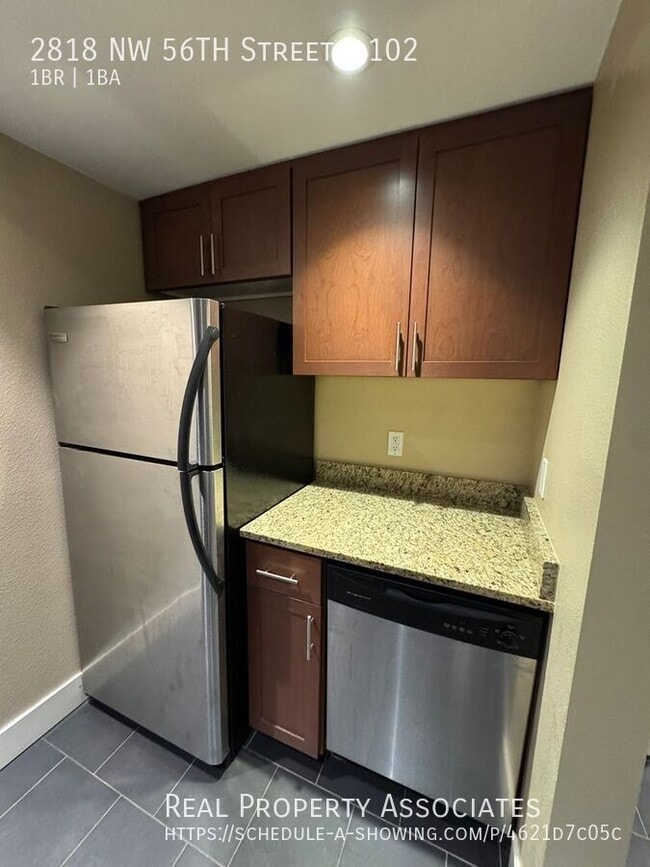 Foto del edificio - 2818 NW 56th St