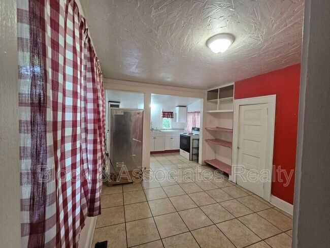 Foto del edificio - 3107 Archdale Rd