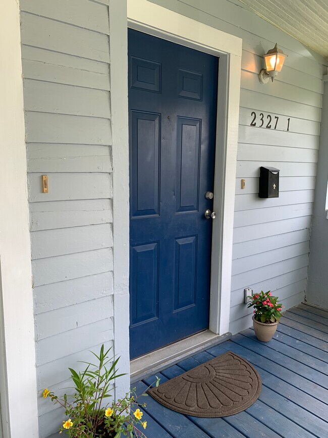 Foto del edificio - 2327 Ernest St