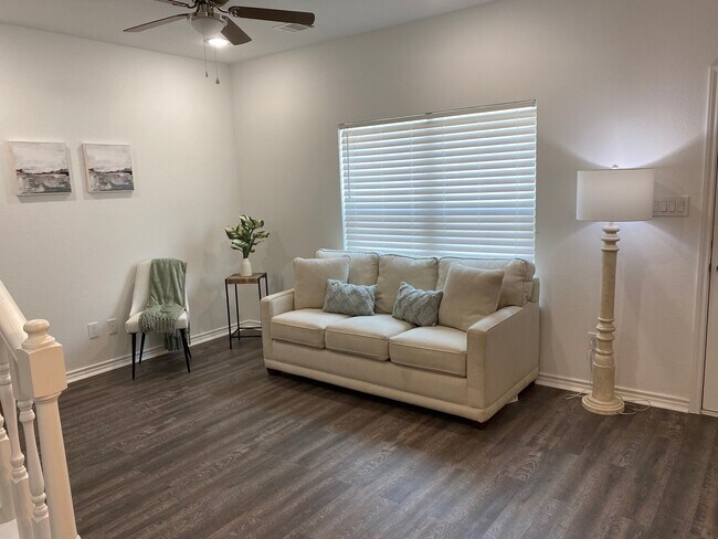 Foto del edificio - 24029 S Wildwood Dr