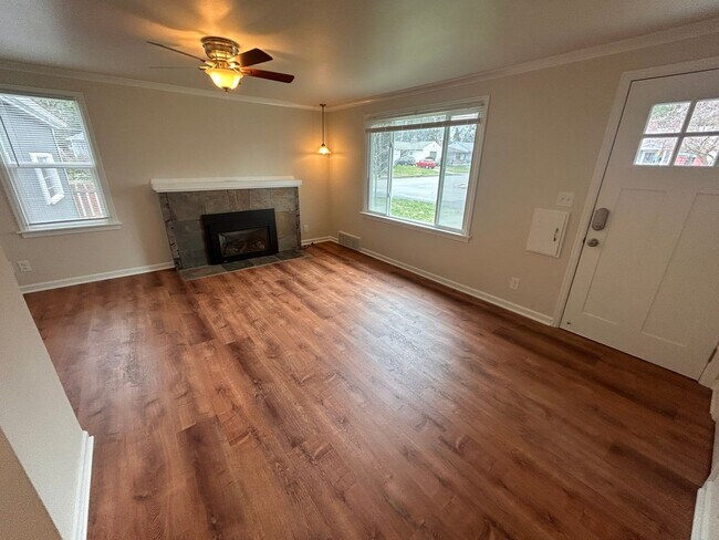 Foto del edificio - Beautiful 3 Bed, 2 Bath House Near Manito Park on South Hill!