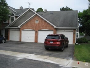 Building Photo - 329 Pembroke Ct