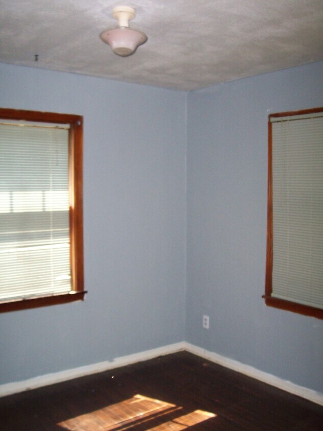 Building Photo - 918 N Juliette Ave
