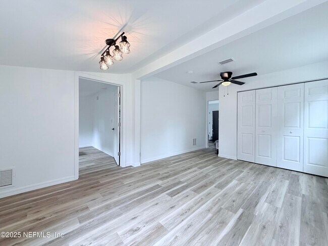 Foto del edificio - 1348 Grant St