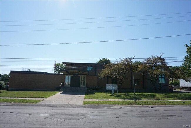Foto del edificio - 124 Swansea Dr