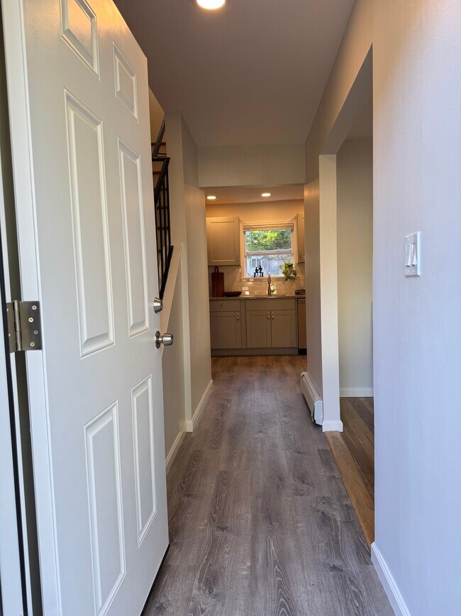 Entrada - 2 Walnut St