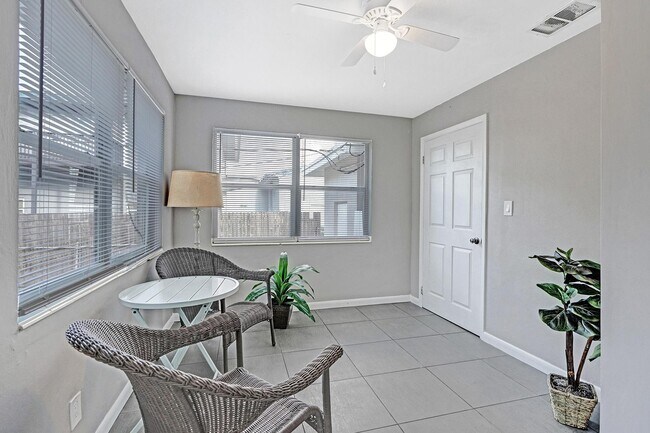 Foto del edificio - 804 NW 19th St