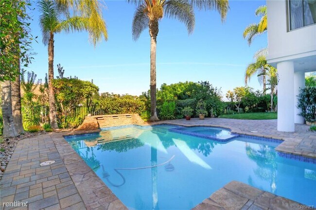 Building Photo - 5 br, 5 bath House - 24955 Lorena Dr