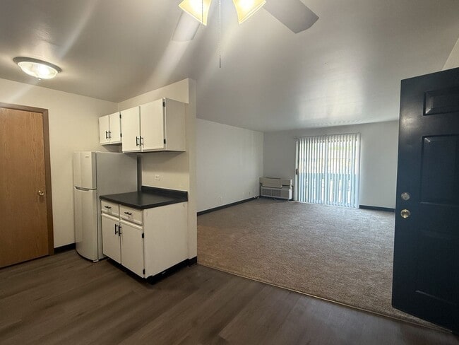 Interior Photo - Tan Oak Apartments