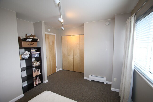 Foto del edificio - 3 Bedroom Townhouse!