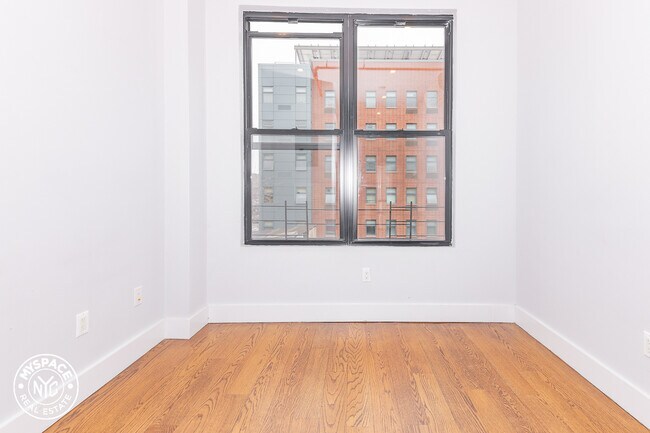 Building Photo - 1556 Fulton St