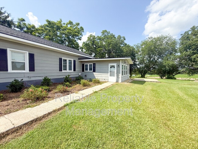 Building Photo - 7048 NC-210