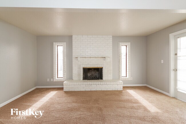 Building Photo - 10634 N 45th Dr