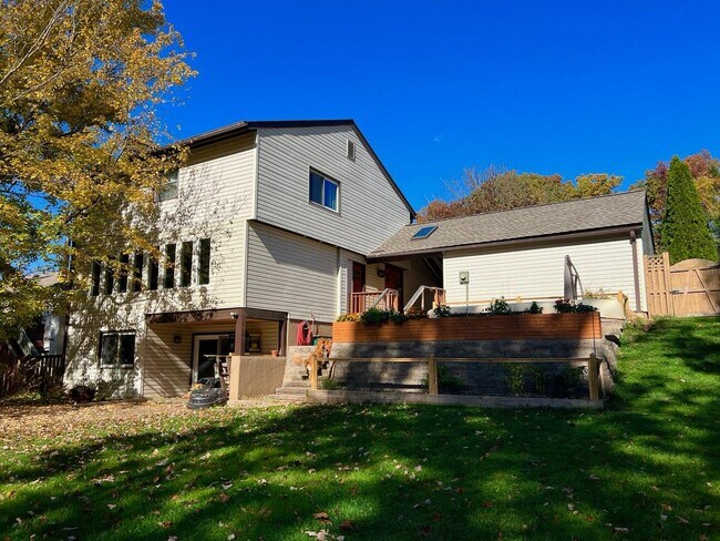 Foto del edificio - 17 Running Brook Ln