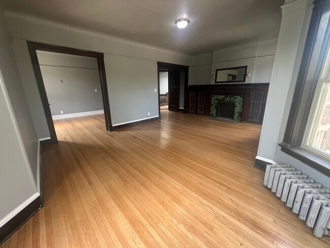 Foto del edificio - 4958 S Michigan Ave