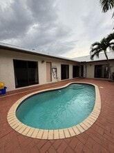 Building Photo - 8845 Center Ct Dr