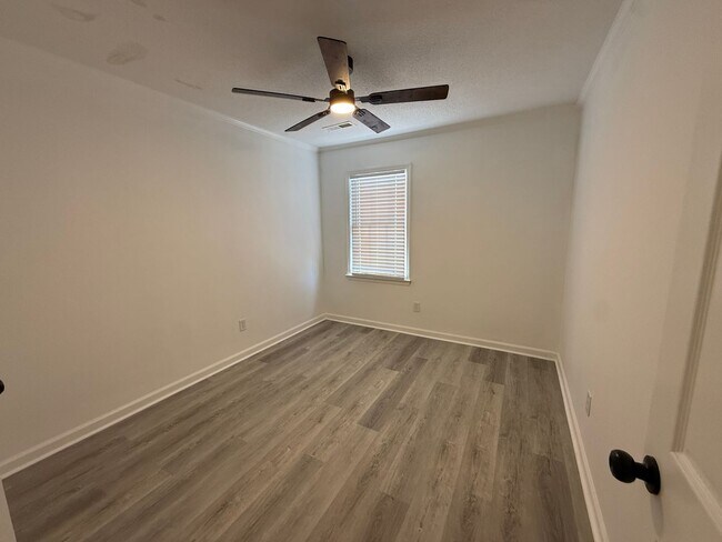 Foto del edificio - 3/3 Fully Renovated Town Home Available!