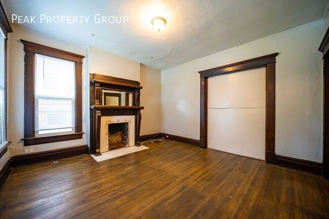 Building Photo - 129 E 12th Ave