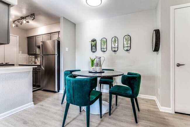 Building Photo - 2301 Avenue H East Apt #A112, Grand Prairi...