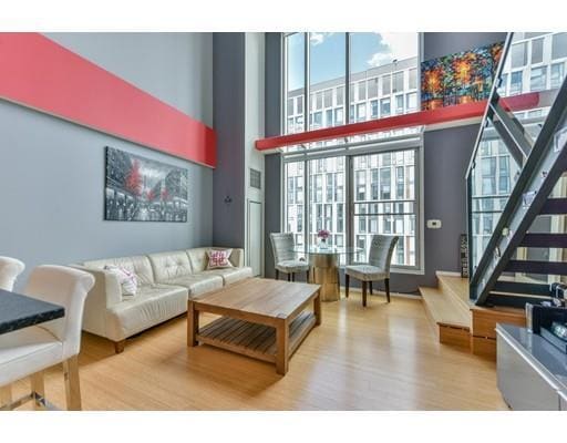 Building Photo - 1 Earhart St