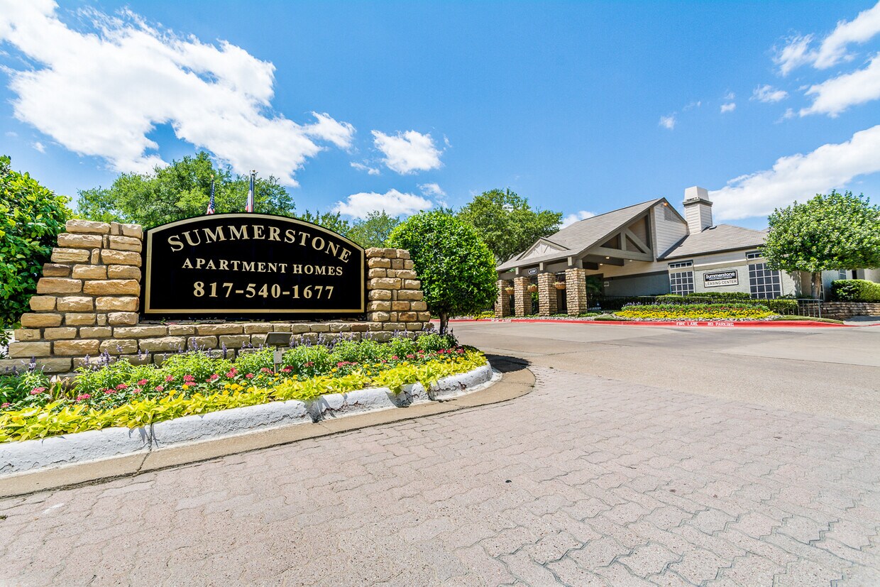 Summerstone Apartments Bedford, TX