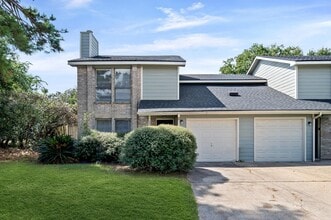 Building Photo - 10011 Spring Pl Dr