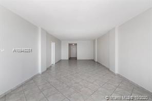 Foto del edificio - 5333 Collins Ave