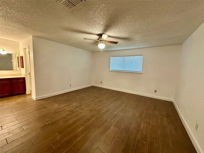 Foto del edificio - 16218 Cavendish Dr