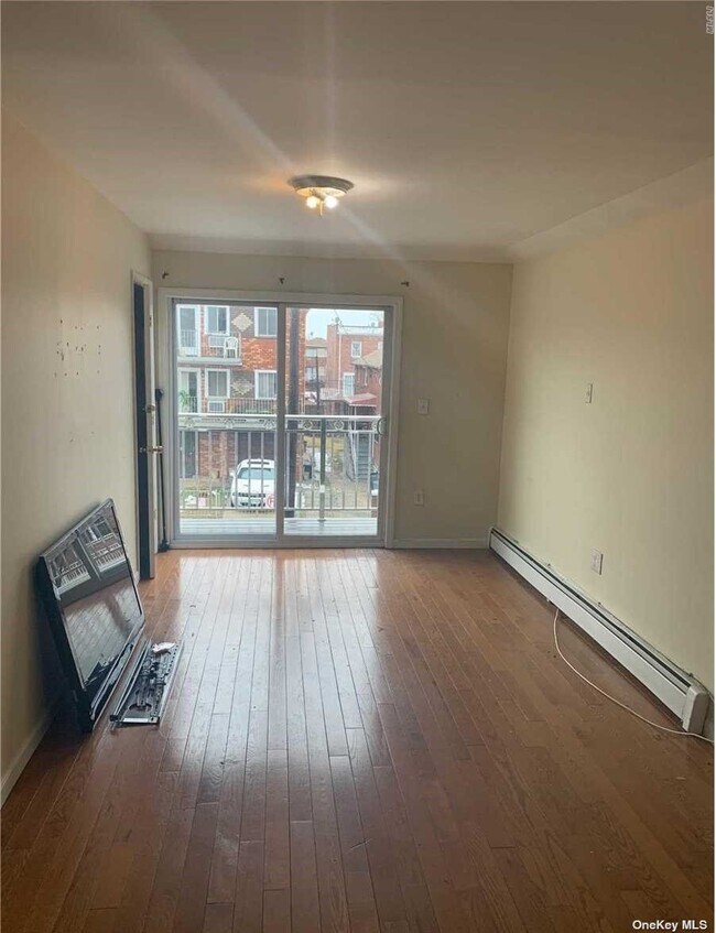 Foto del edificio - 30-47-47 81st St