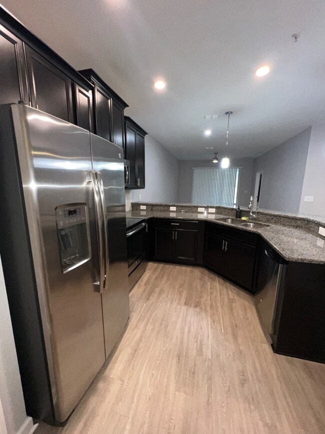 Foto del edificio - 3542 Fairwater Ct