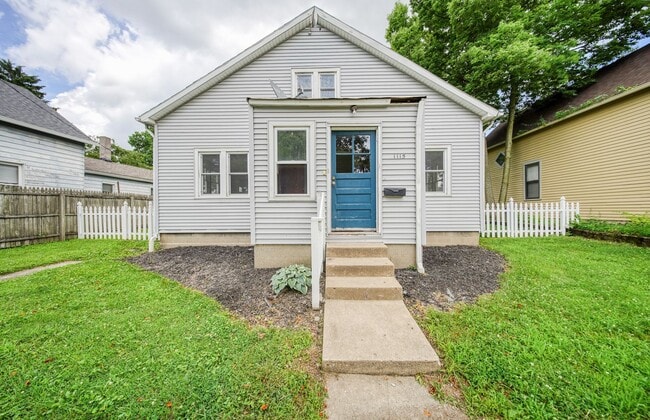 Building Photo - Newly Renovated 3-Bedroom, 2-Bathroom Home...