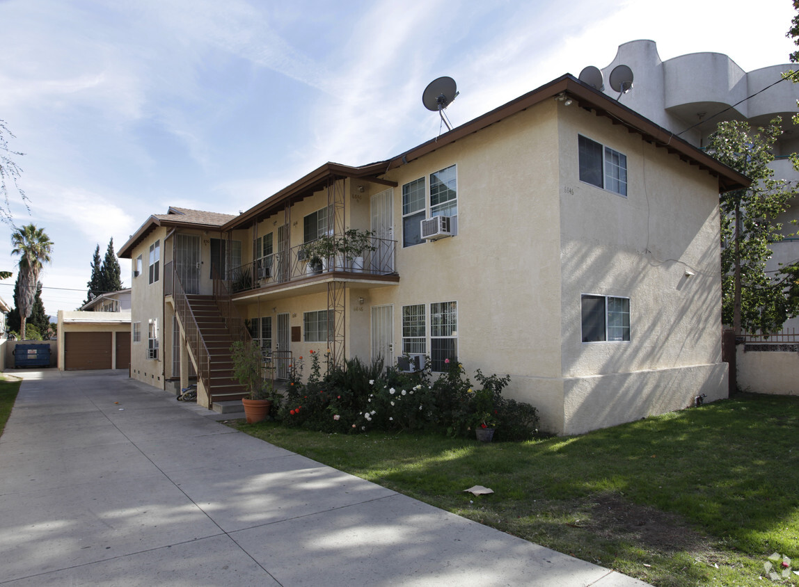 Primary Photo - 6846-6850 12 Laurel Canyon Blvd