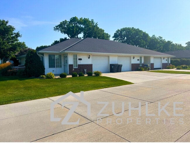 Building Photo - 220 N 34th St