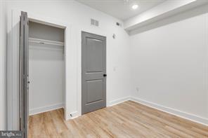 Foto del edificio - 2348 N Park Ave