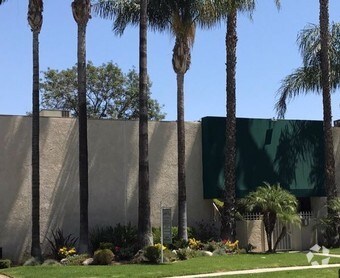 Primary Photo - 5044 Cahuenga Blvd