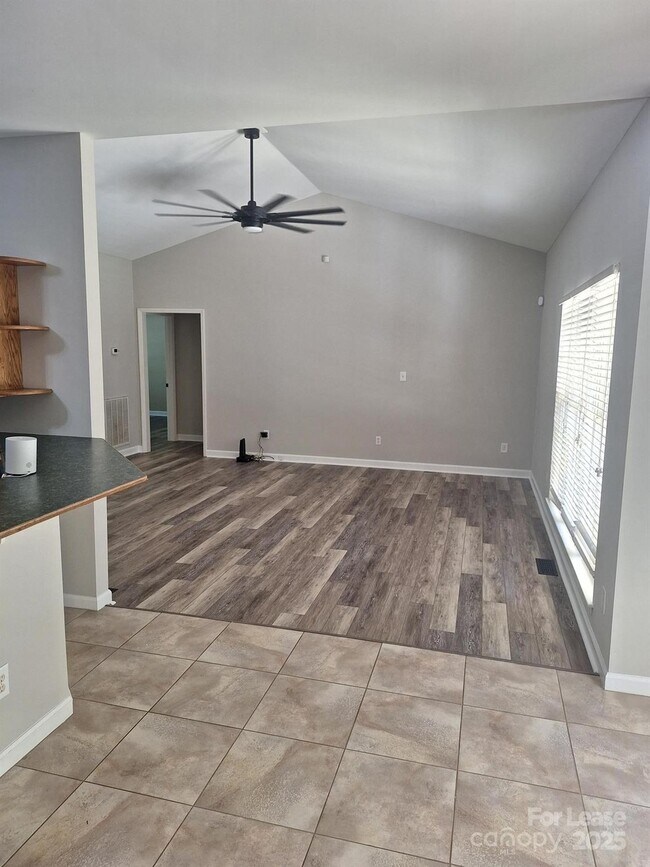 Foto del edificio - 2505 Green Point Ct