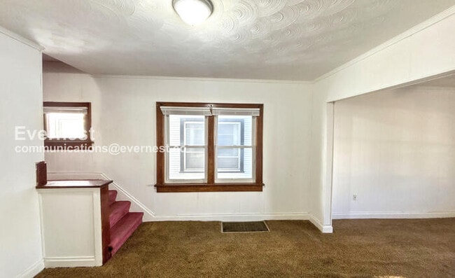 Building Photo - 661 S Burgess Ave