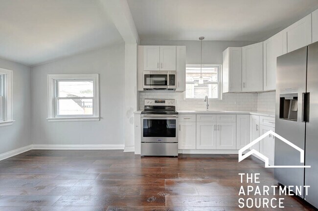 Foto del edificio - 2340 N Lowell Ave