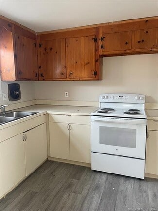 Building Photo - 21 Hartford Ave