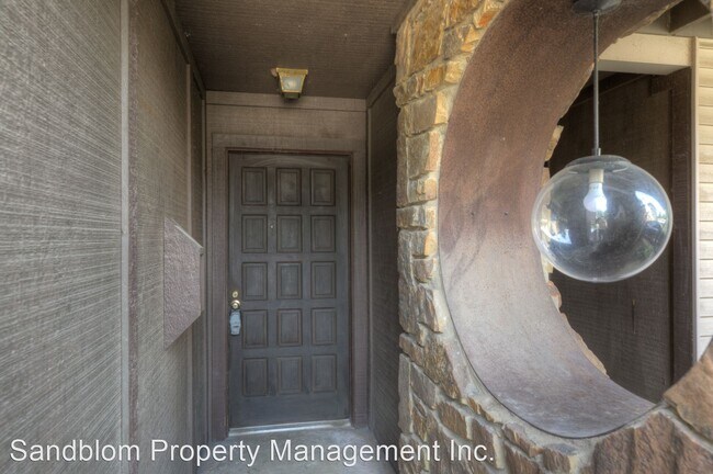 Foto del edificio - 2 br, 2 bath House - 3744 South Madison Av...