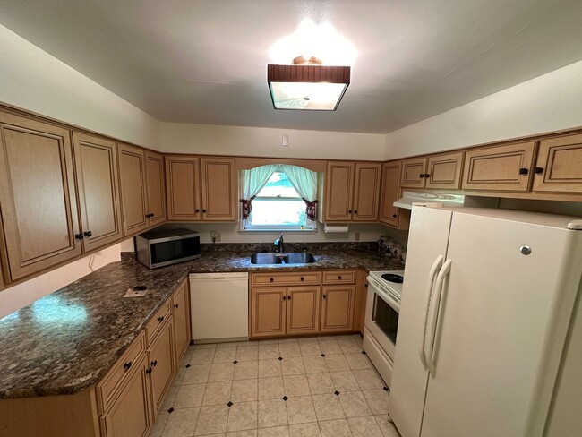 Foto del edificio - 4 Bedroom, 2 Bathroom House