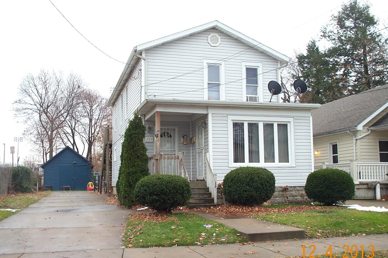245 W 3rd St, Erie, PA 16507 Apartments in Erie, PA