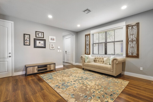Foto del edificio - 8413 Lakeview Trail