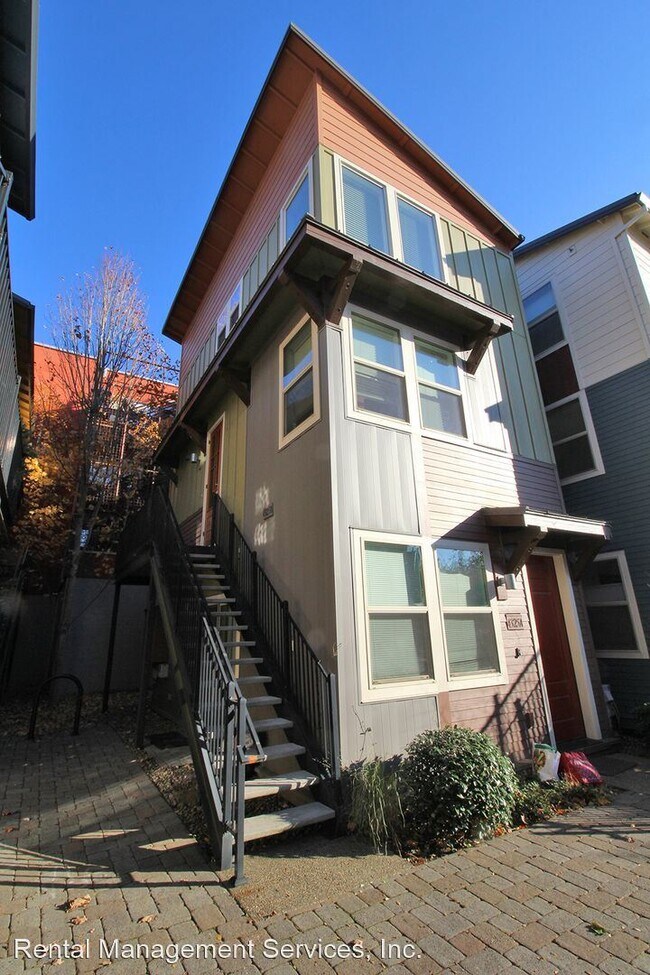 Foto del edificio - 1 br, 2 bath House - 4325 SE Division Stre...