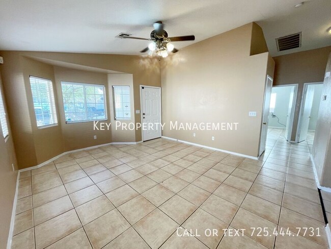 Building Photo - BEAUTIFUL 3 BED, 2 BATH HOME WITH DESERT L...