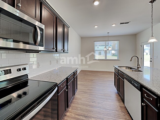 Foto del edificio - 3272 Brierhill Rd