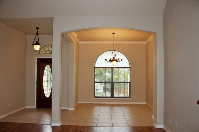 Building Photo - 395 Mauna Loa Ln